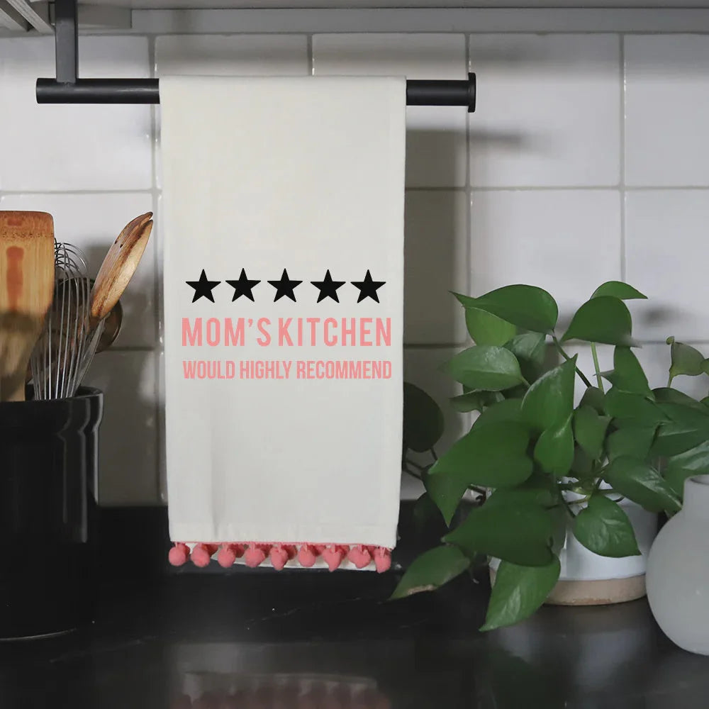 Decorative 5 Stars Mom’s Kitchen humorous hand tea towel for cheerful kitchen ambiance