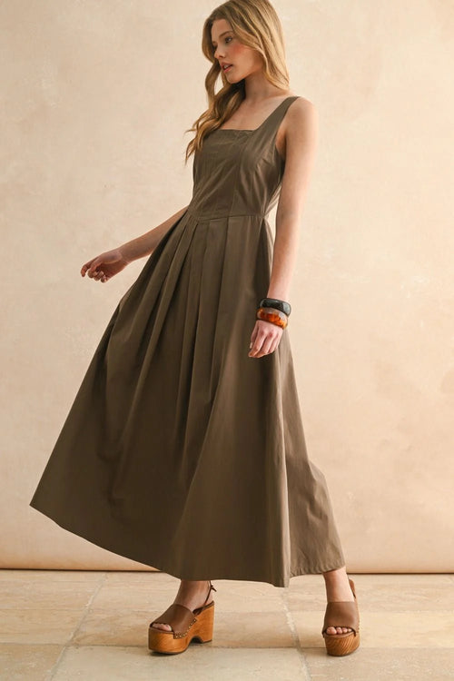 Womenās boho chic clothing: Shop Daisy STITCH FRONT PLEATED DETAIL DRESS with olive green midi style