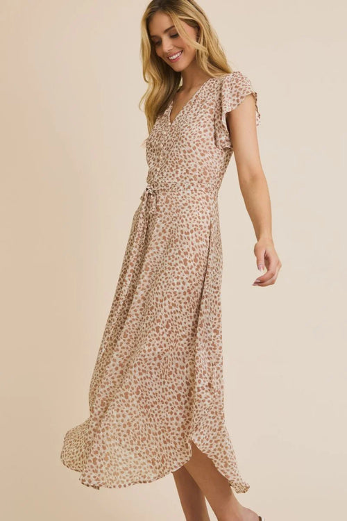 Womenās beige animal print midi dress with flutter sleeves and tie waist for elegant style