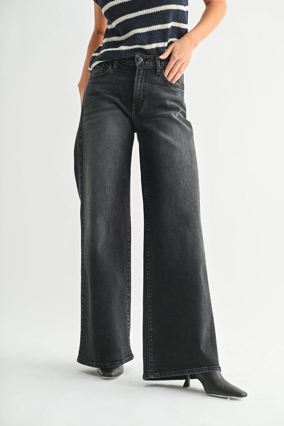 Women’s high-rise wide-leg black denim jeans with bohemian style for a trendy look