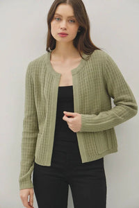 Women’s olive green chunky knit open front cardigan with long sleeves and front pockets