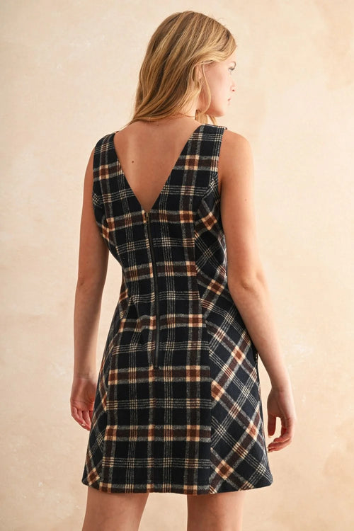 Womenās plaid pattern mini dress with V-neck back, stylish plaid pattern mini dress