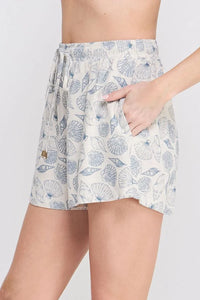 Women’s seashell printed linen elastic tie waist shorts for a stylish summer look