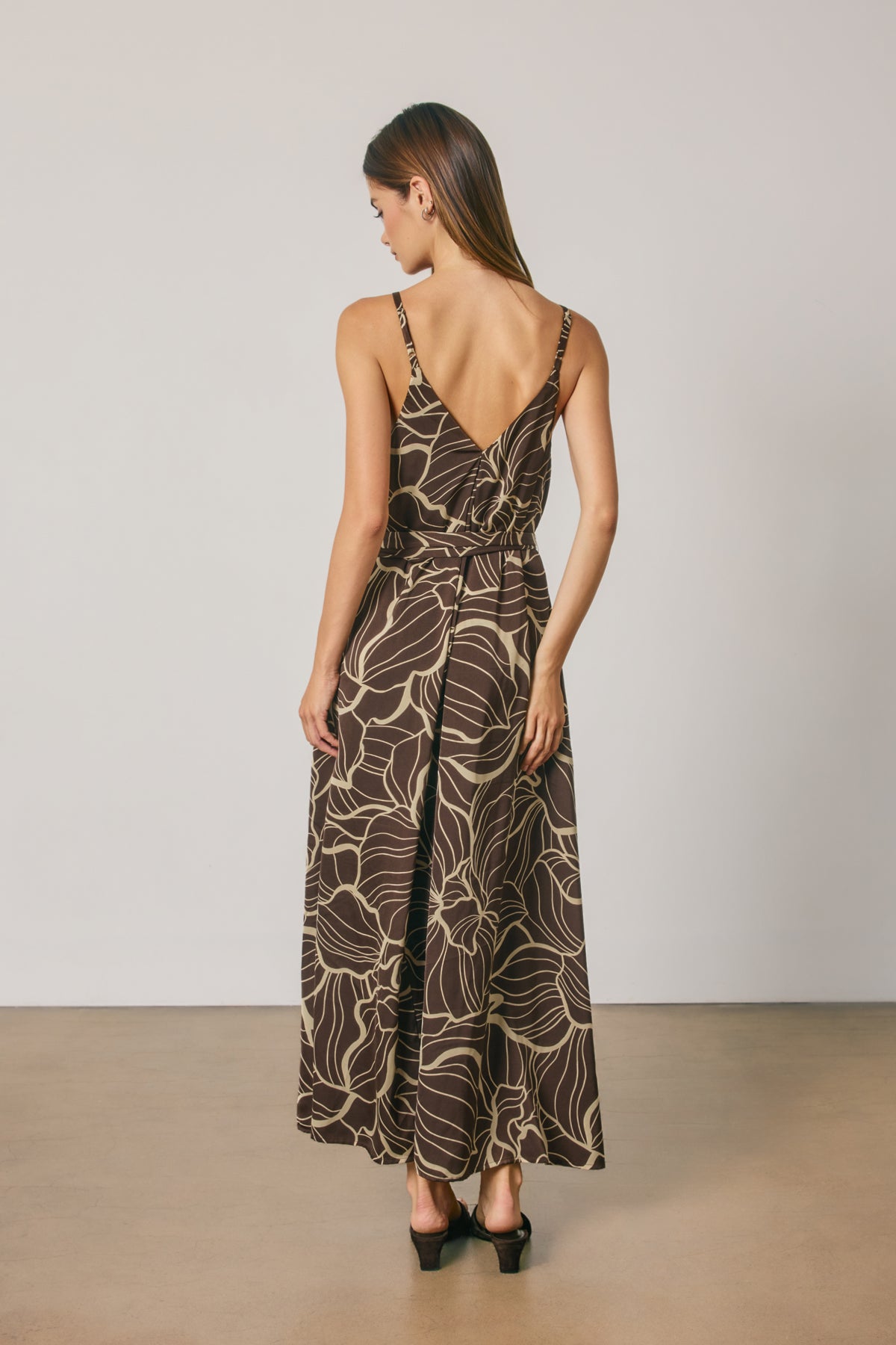 ABSTRACT PRINT SATIN A LINE V NECK BELTED MAXI DRESS