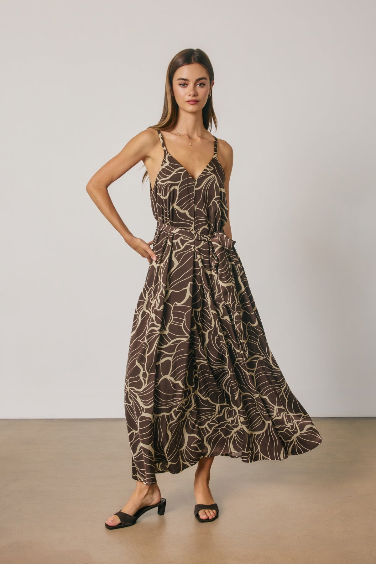 ABSTRACT PRINT SATIN A LINE V NECK BELTED MAXI DRESS