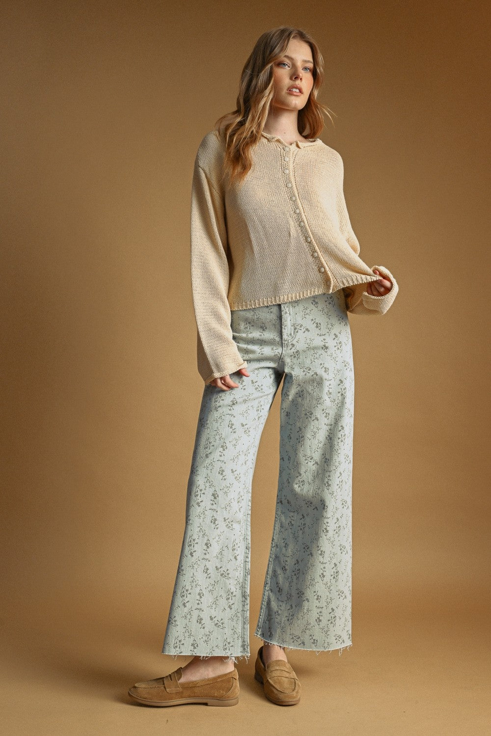 BUTTON FRONT EASY KNITTED CARDIGAN