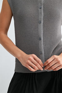 BUTTON DOWN VEST SWEATER TOP