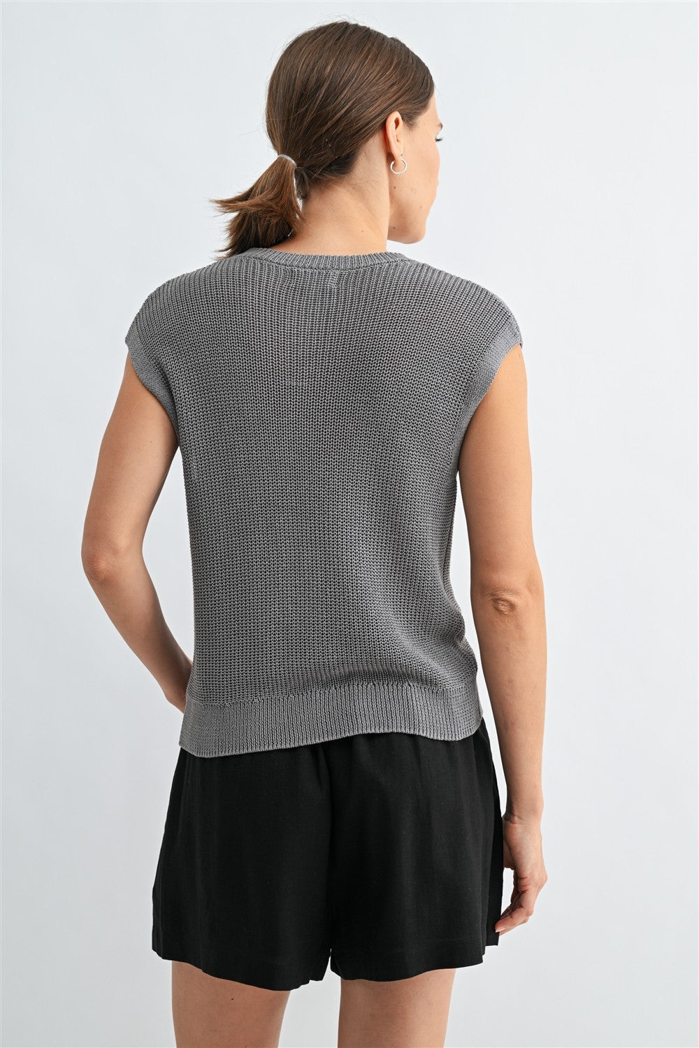 BUTTON DOWN VEST SWEATER TOP