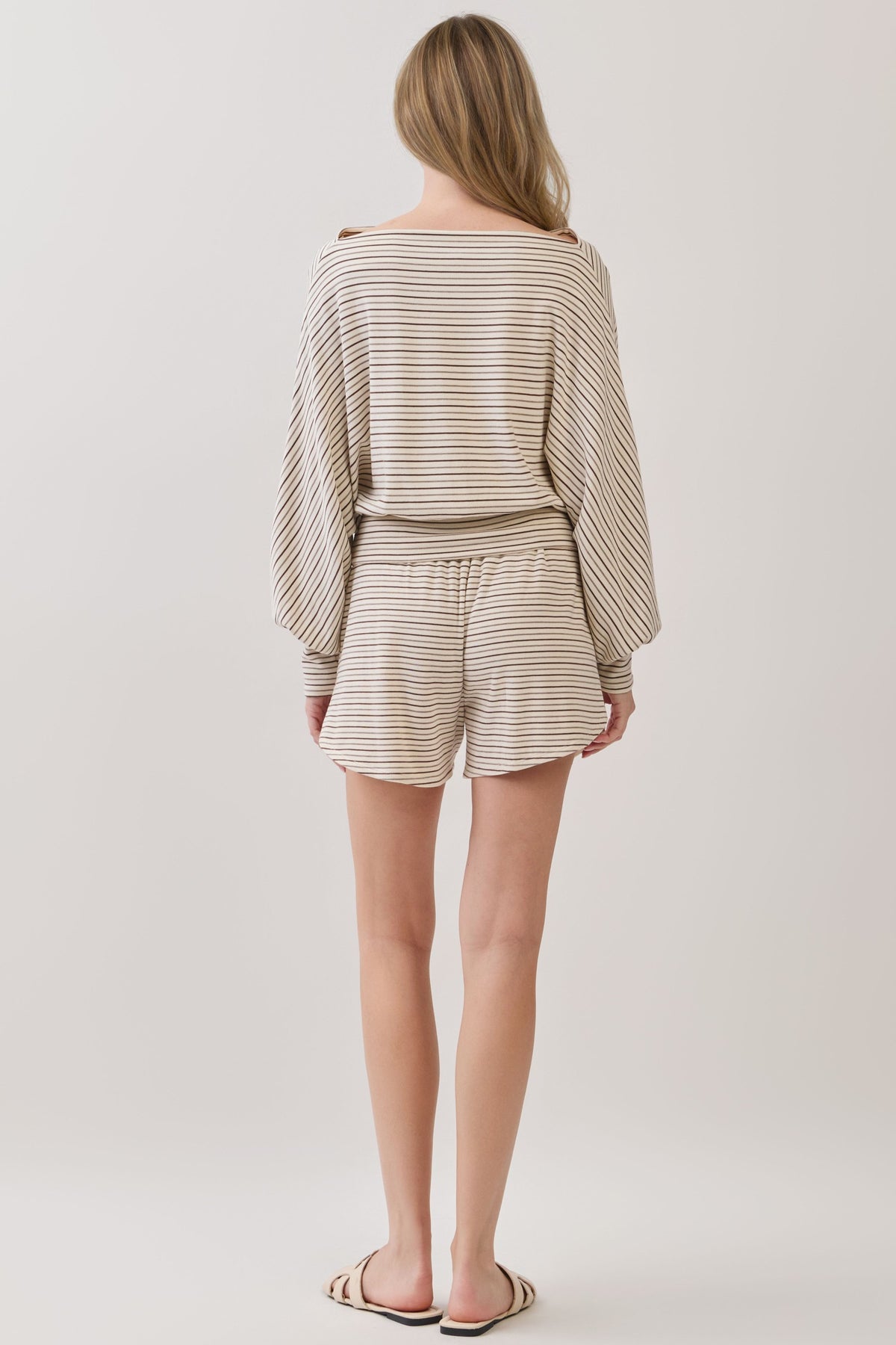 BOAT NECK DOLPHIN KNIT SWEATER