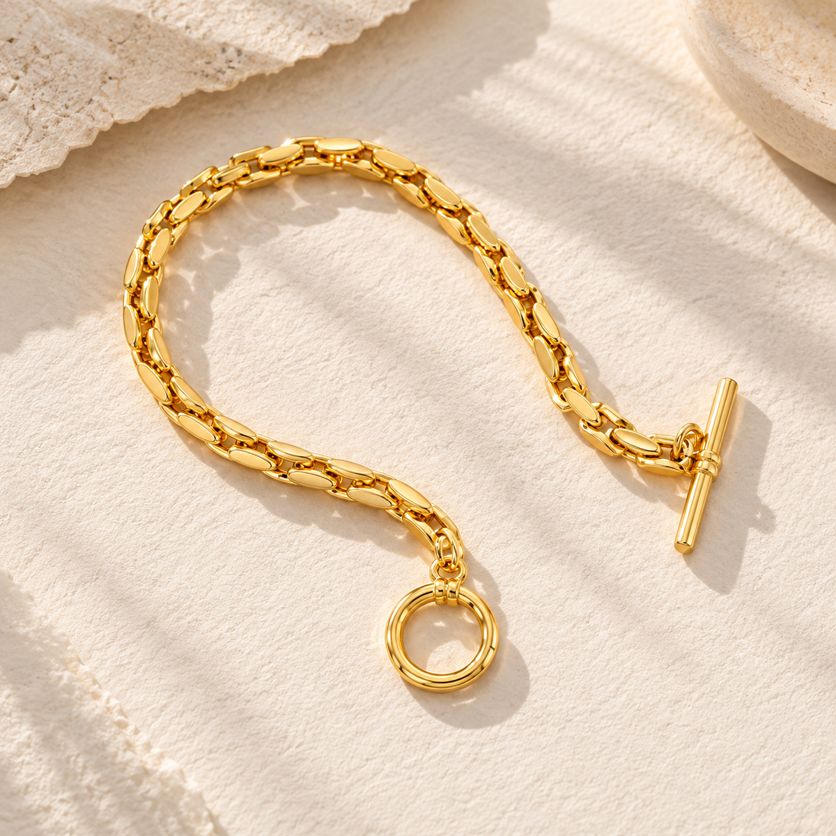 TOGGLE CHAIN BRACELET