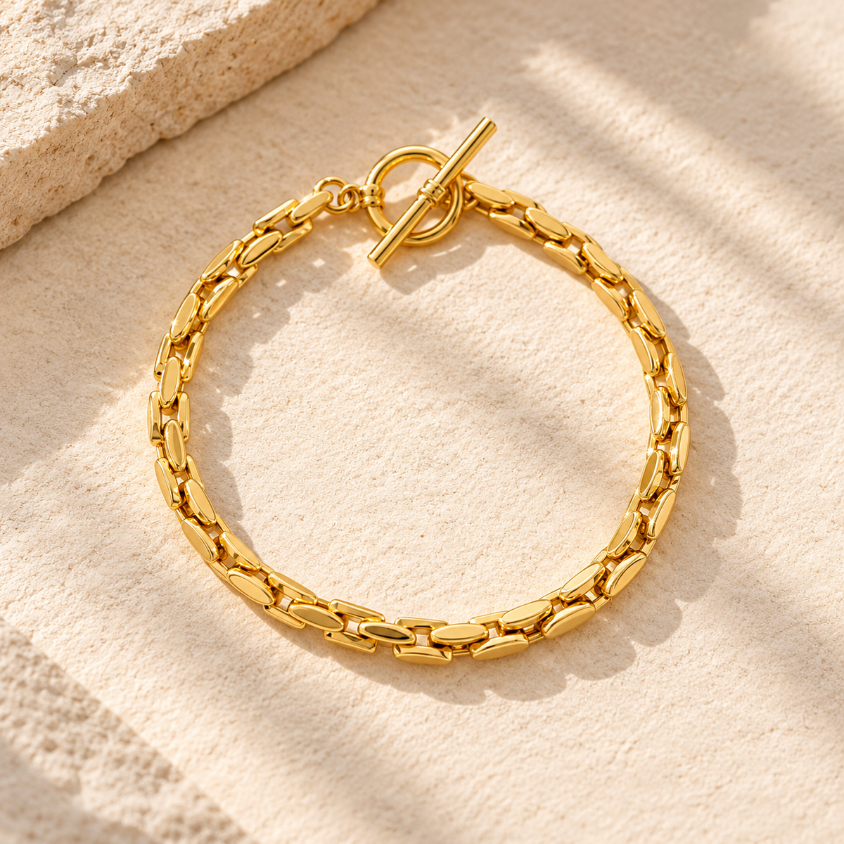 TOGGLE CHAIN BRACELET