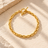 TOGGLE CHAIN BRACELET