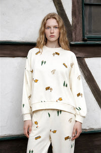 CAMPING MOTIF CREW NECK LONG SLEEVE KNIT TOP