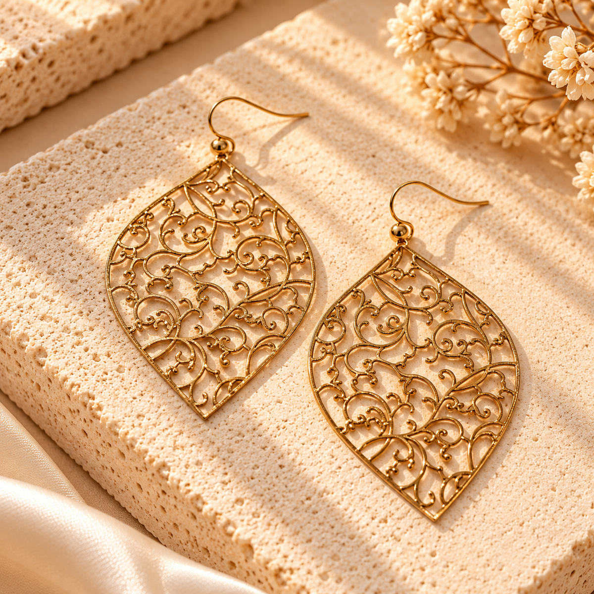 VINTAGE FILIGREE LEAF DANGLE EARRINGS