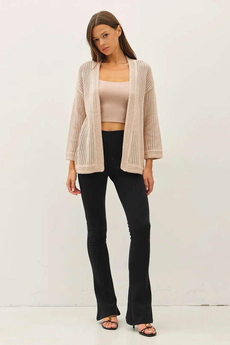 Beige fisherman open cardigan with textured weave and three-quarter sleeves