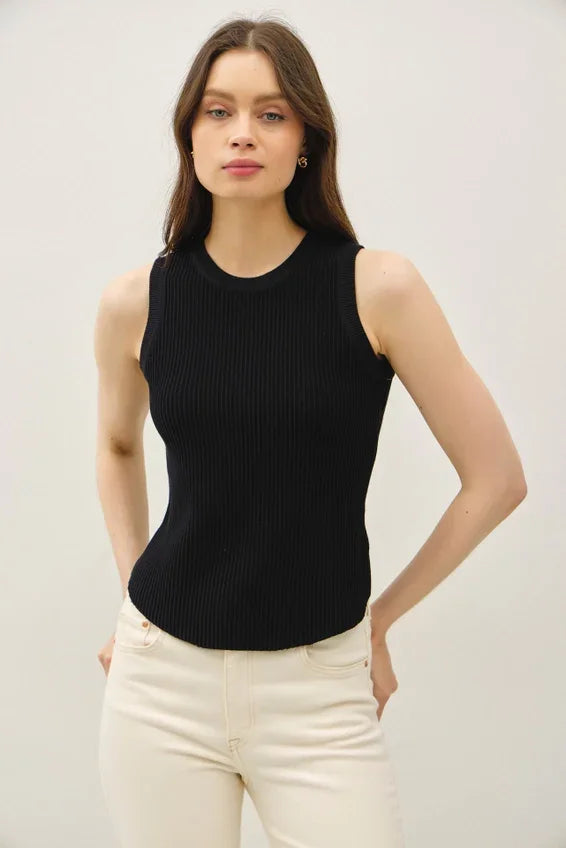 Fitted ribbed tank top in black sleeveless knit
