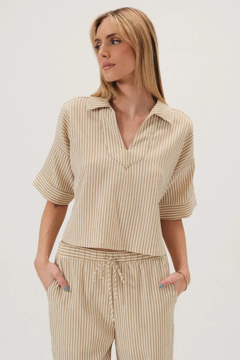 COLLARED SPLIT NECK ELBOW SLEEVE LINEN TOP