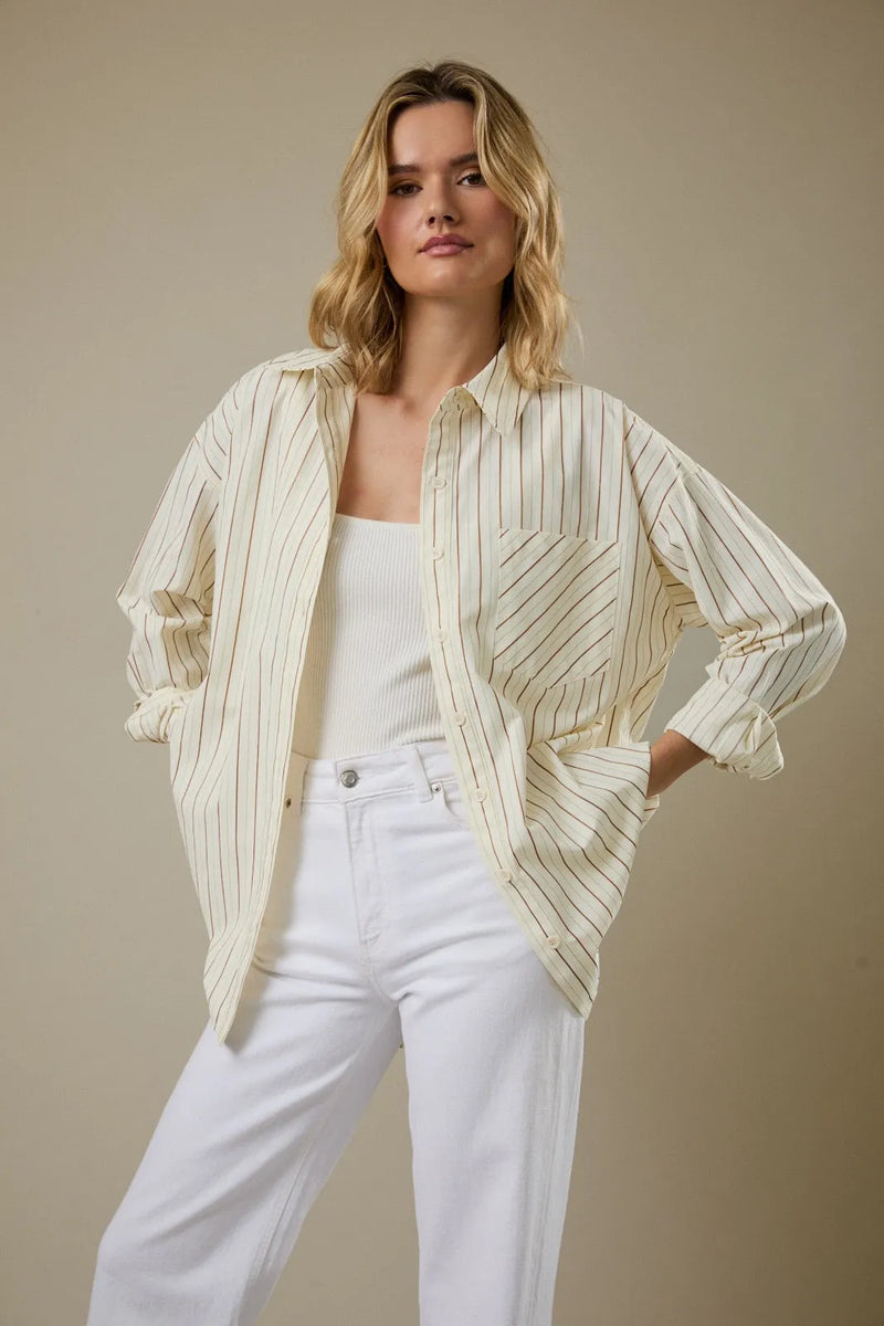 Cream-colored stripe classic button shirt with thin vertical stripes made of lightweight fabric for all-day wear