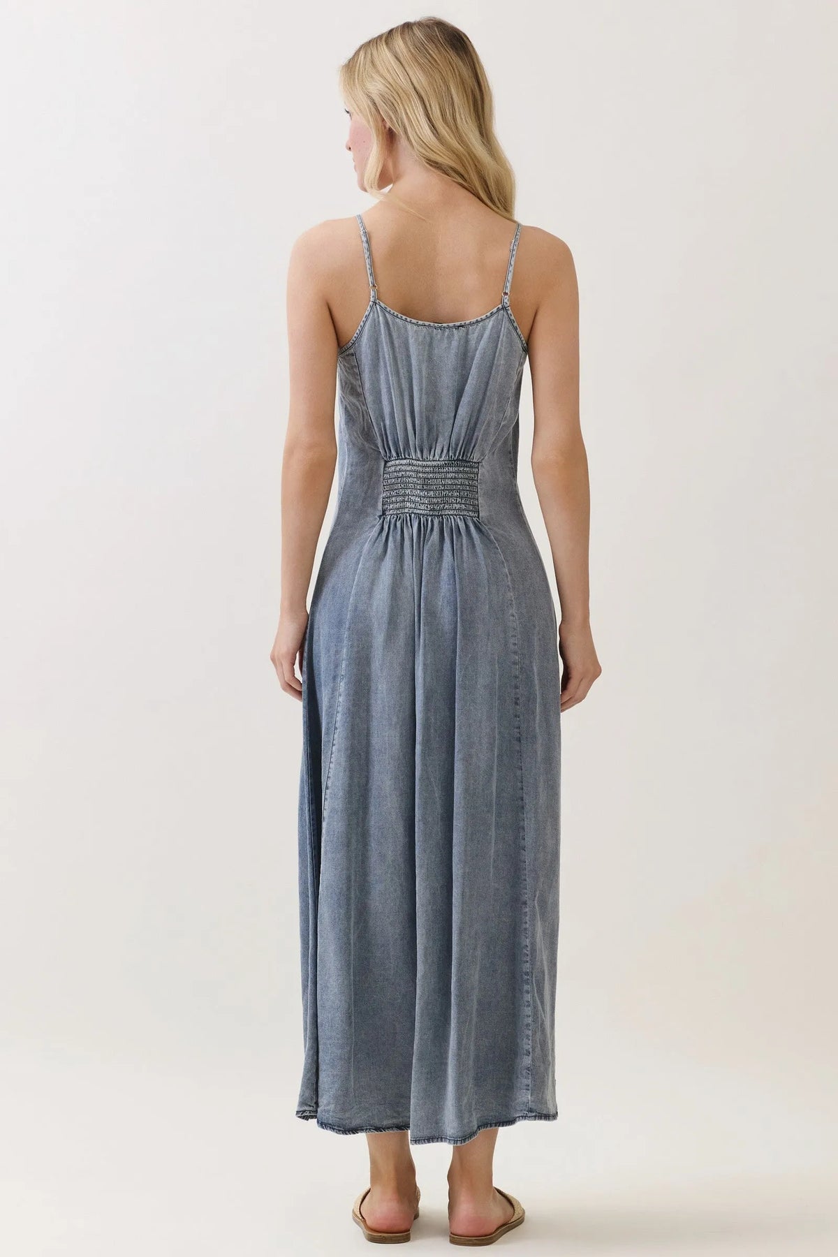 Denim Tencel Flowy Maxi Dress in Light Blue MEDIUM WASH / LARGE