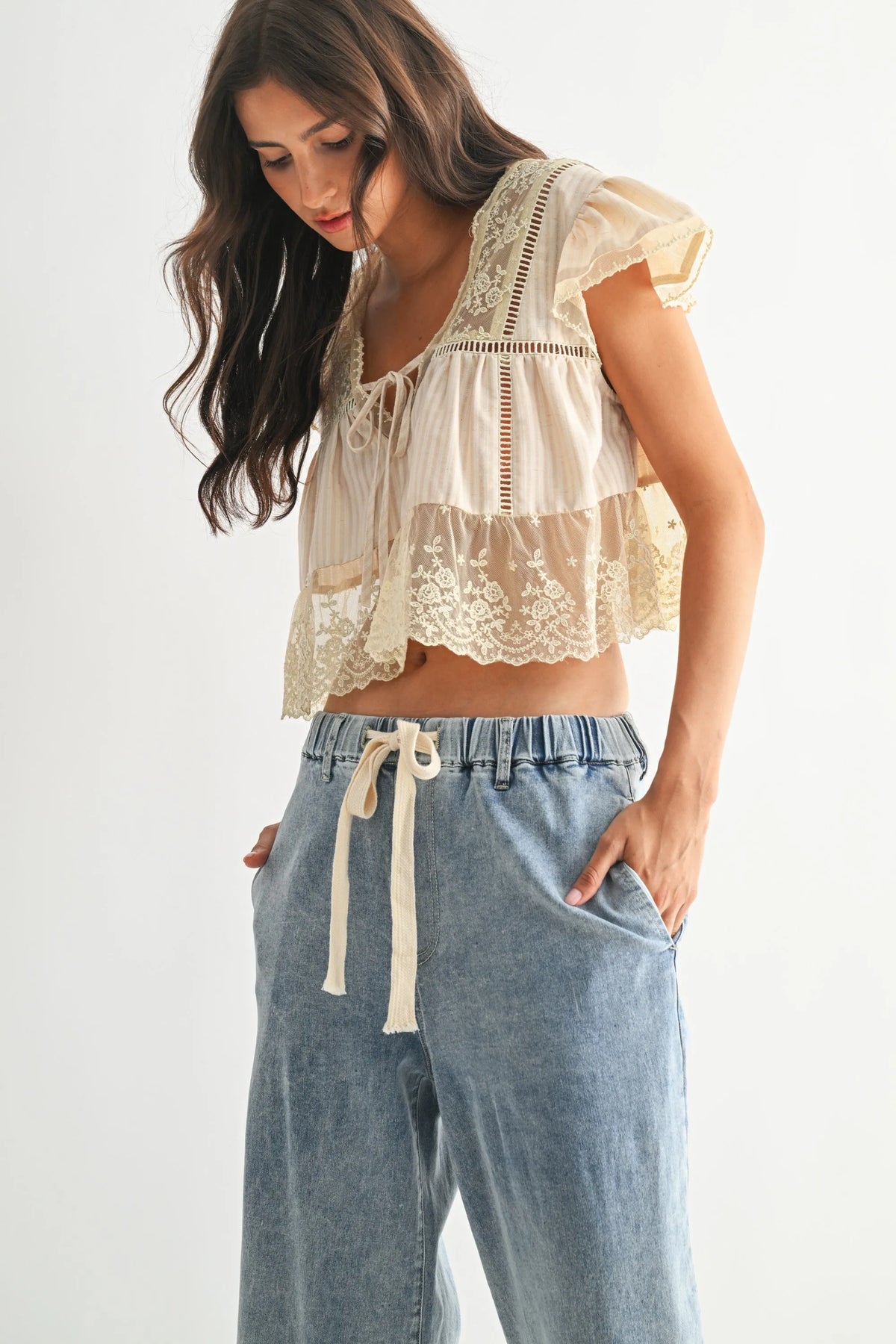 LACE TRIMMED BLOUSE