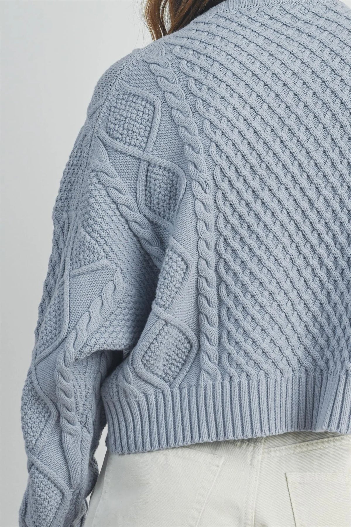 Light blue casual solid cable knit cropped sweater with braided patterns