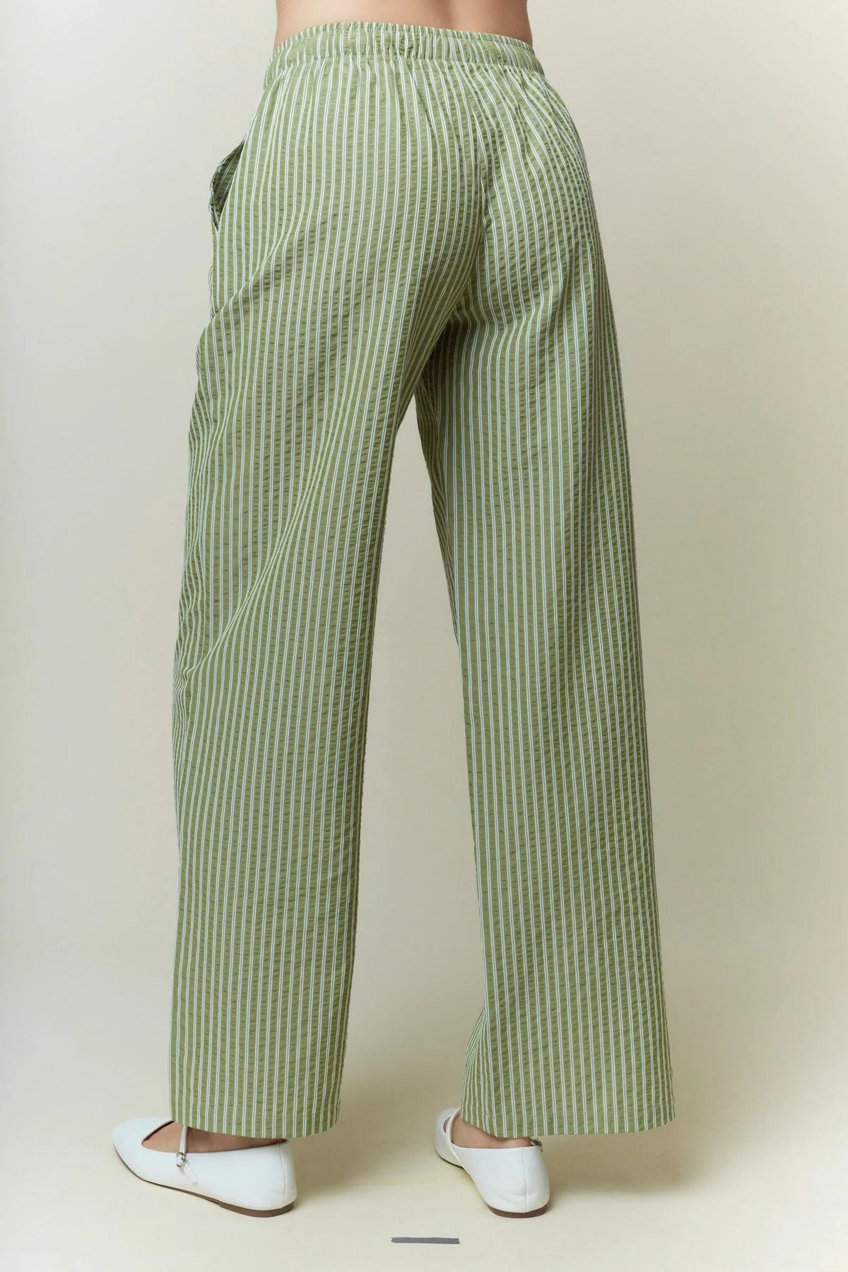 Light green and white yarn dye stripe elastic wide-leg pants with a relaxed fit for comfortable wear