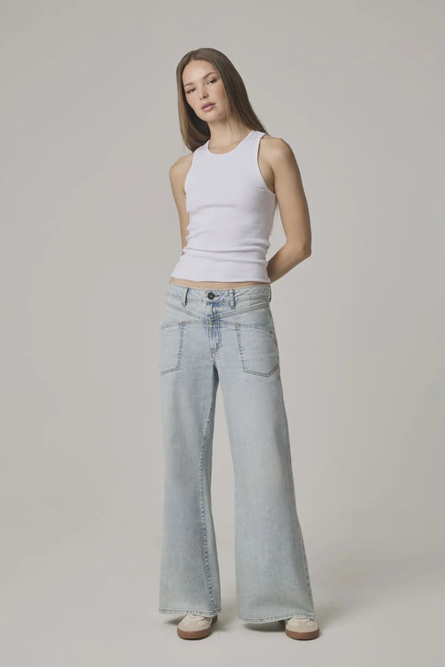 Edyson cary high rise wide leg light-wash denim jeans with relaxed fit and classic front pockets