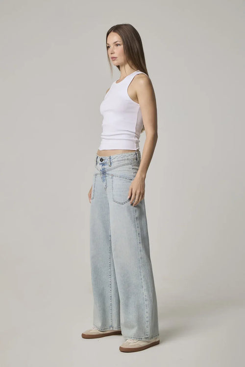 Edyson Cary light-wash denim jeans with a high rise wide leg fit and classic front and back yoke pockets