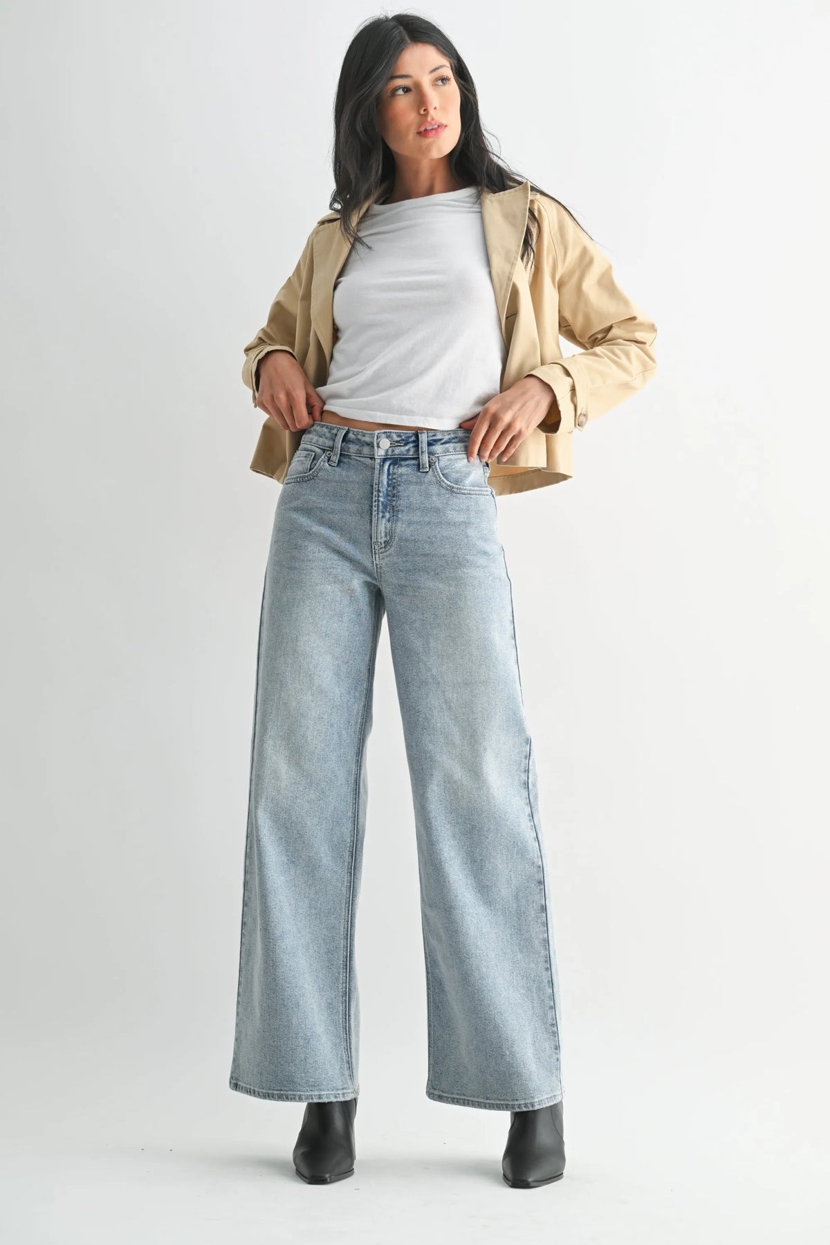High rise light-wash denim full length straight denim jeans with wide-leg fit and classic five-pocket button fly design