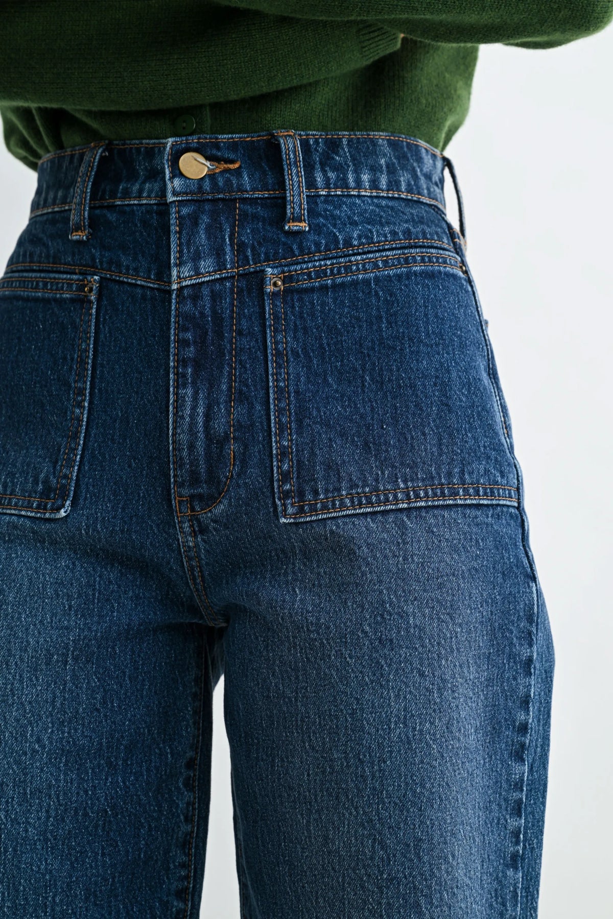 MID RISE SQUARE PATCH POCKET STRAIGHT DENIM JEANS
