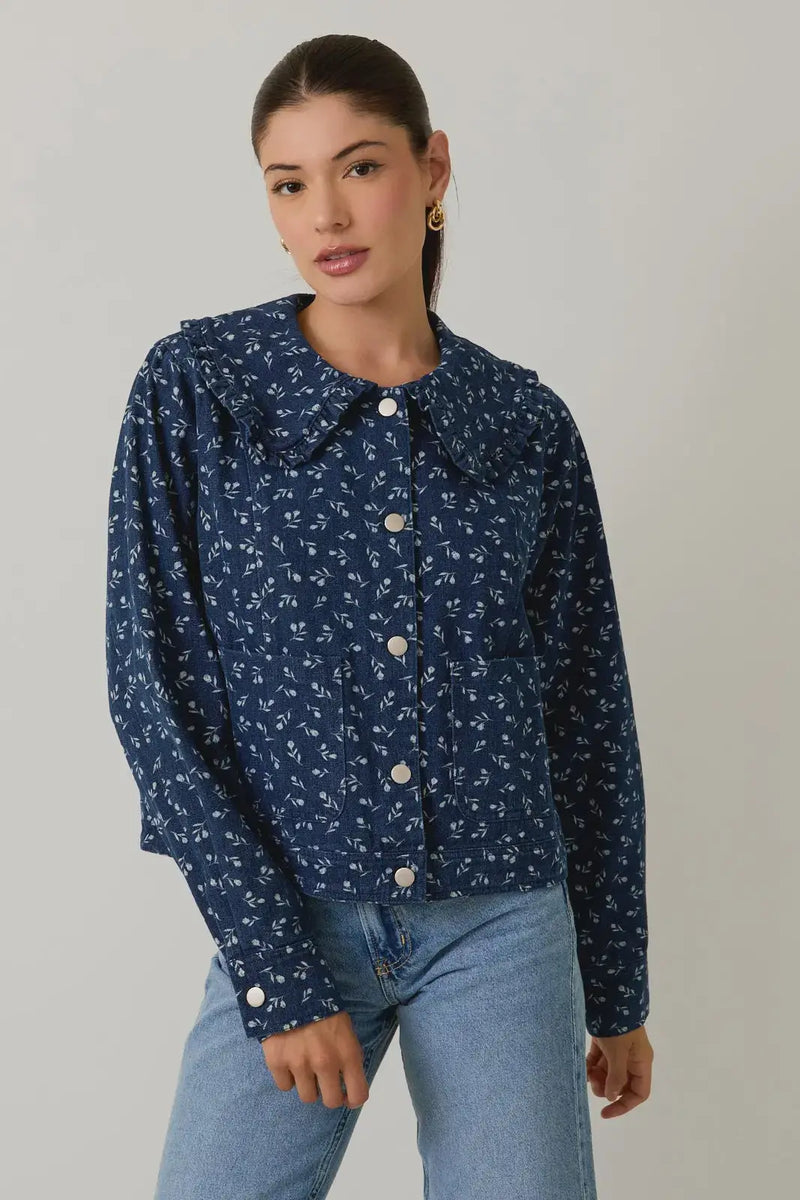 Navy blue pockets denim jacket with floral collar and button closures