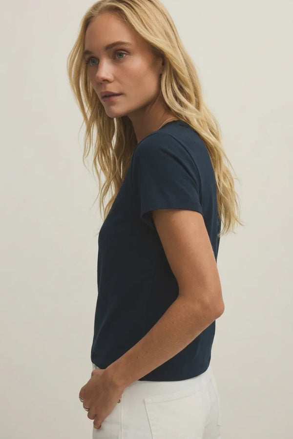 Navy blue short-sleeved junie cotton basic tee made from soft cotton basic fabric for everyday wear