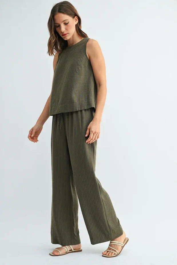 Olive green ribbed linen sleeveless top and elastic waist tie wide-leg pants set in stripe pattern