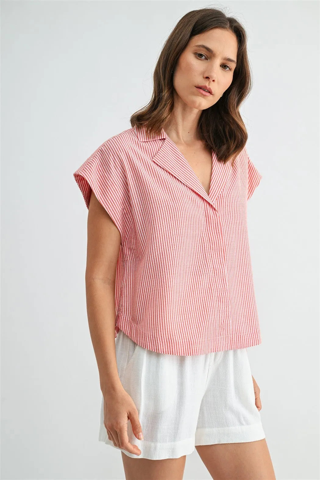 STRIPE HIDDEN BUTTON DOWN SHIRT