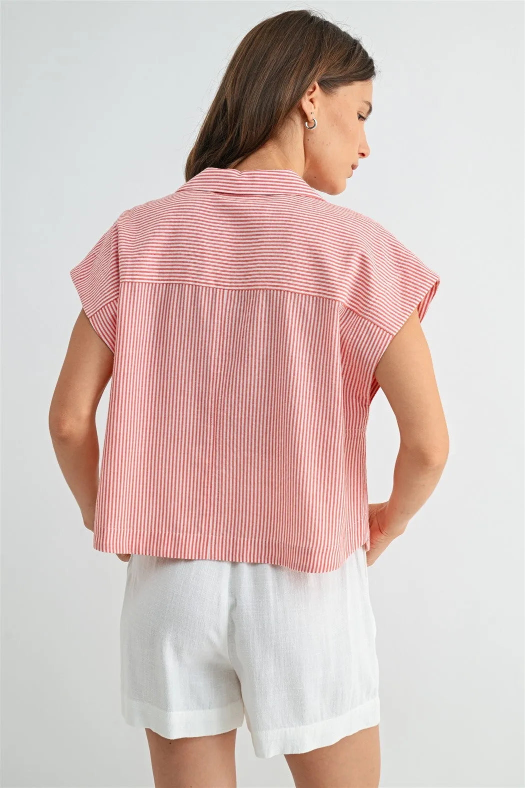 STRIPE HIDDEN BUTTON DOWN SHIRT