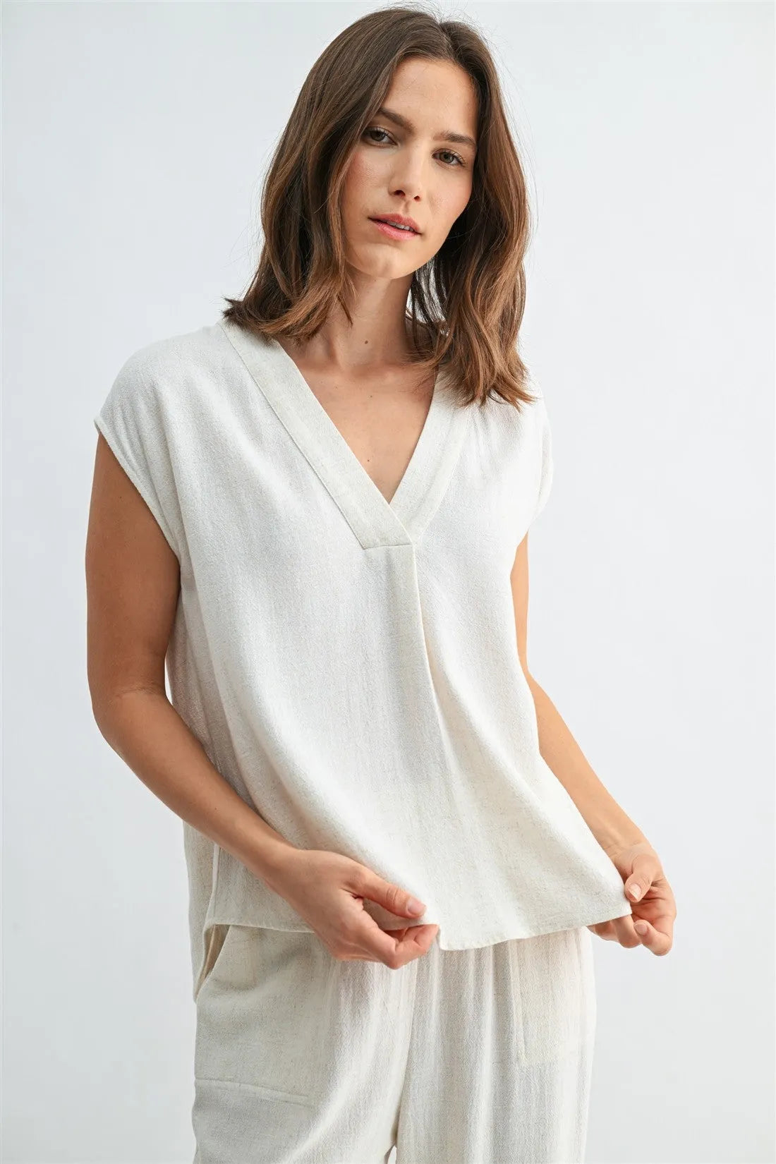 V NECK SHORT DOLMAN SLEEVE BLOUSE