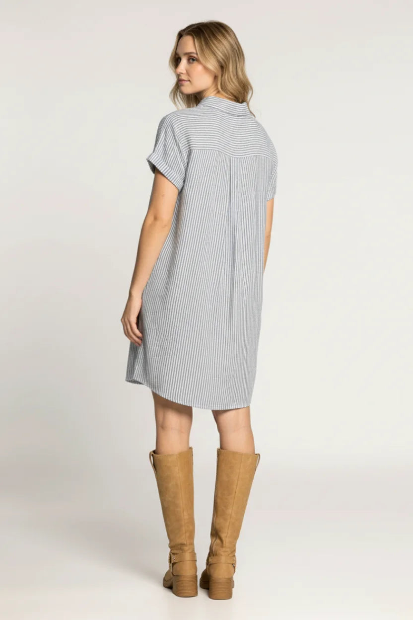 Seamless striped collared shirt dress in light blue and white stripes