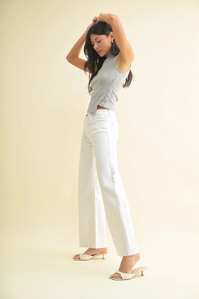 Women’s grey ribbed tank top with long wide leg denim, perfect for wide leg denim womens fashion