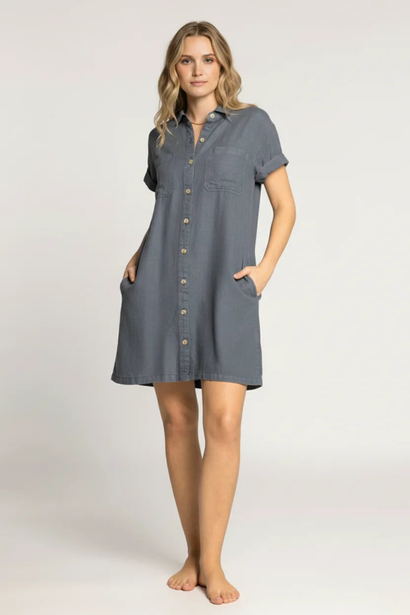 Casual denim button-front shirt dress with pockets in blue-gray