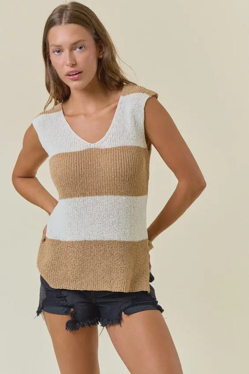 A women’s sleeveless knit scoop neck top with beige and white horizontal slit striped design for boho chic style