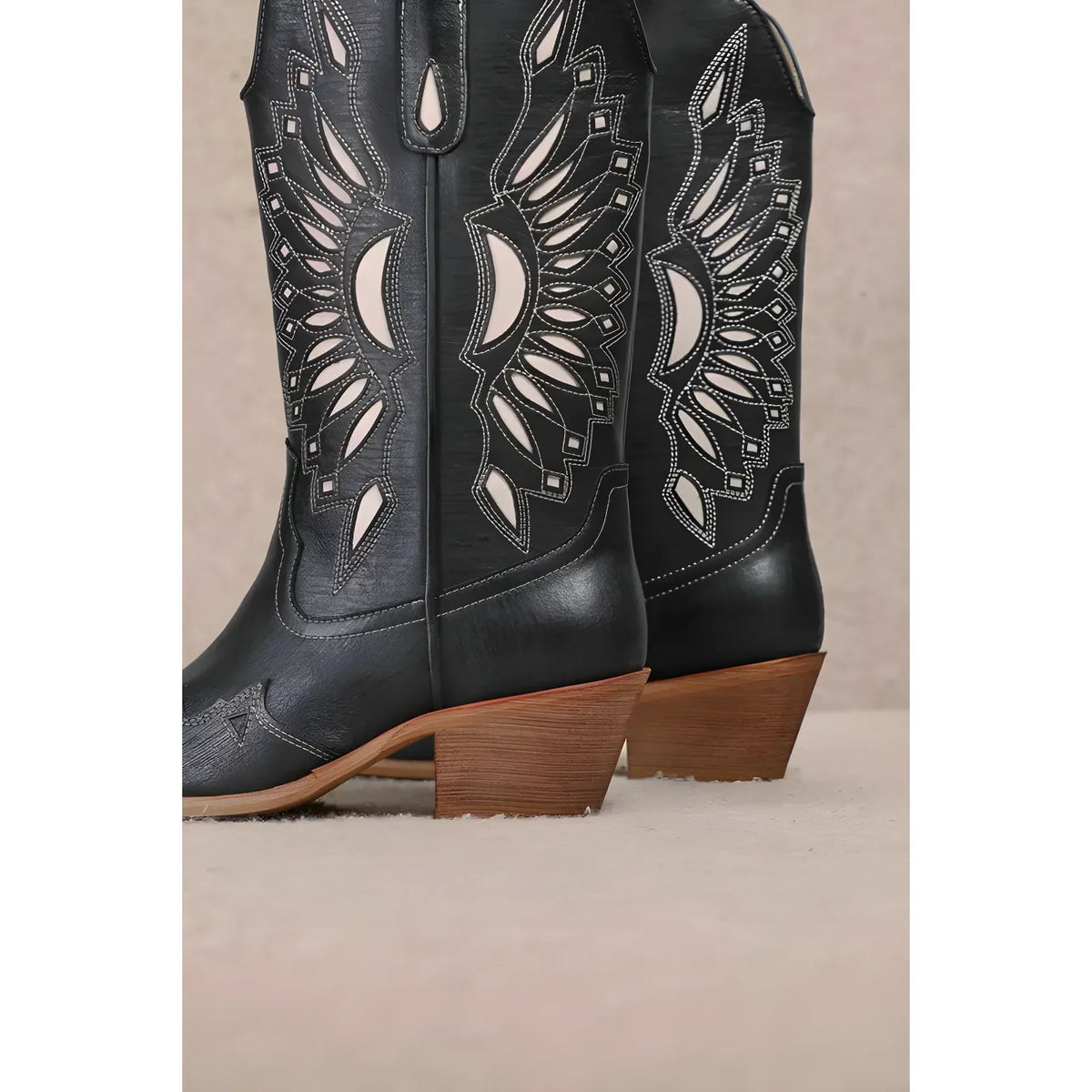 BRITANY CUTOUT POINTED TOE WESTERN COWGIRL BOOTS