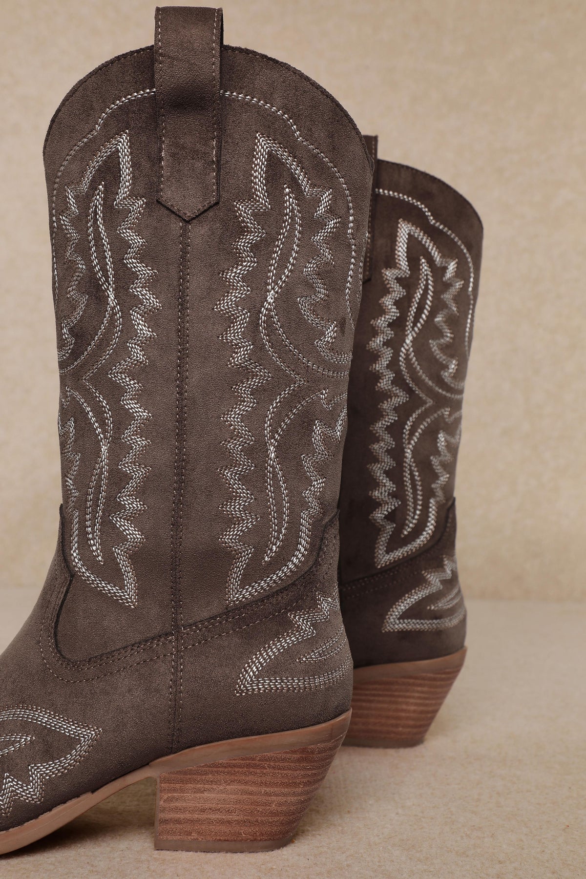 TESSA EMBROIDERED POINTED TOE WESTERN COWGIRL BOOTS