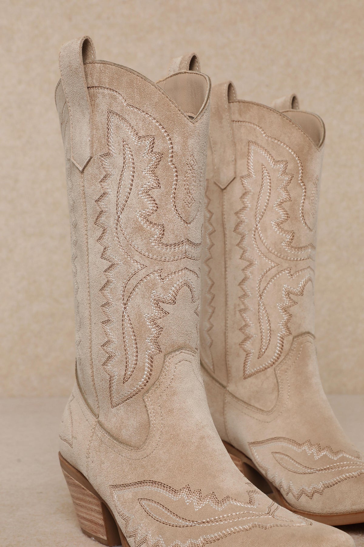 TESSA EMBROIDERED POINTED TOE WESTERN COWGIRL BOOTS