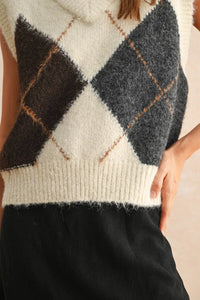 Argyle pattern sweater vest with cream, dark gray, and brown diamonds for classic style