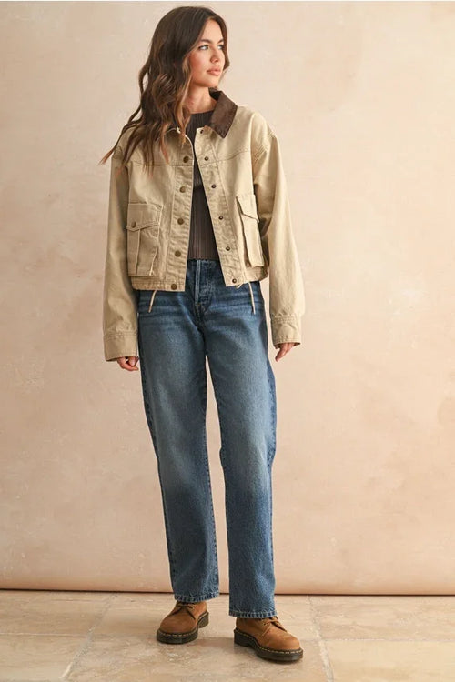 Beige collar contrasted utility jacket with brown collar and pockets in cotton blend fabric