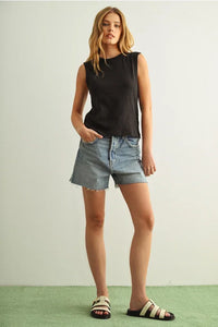 Sleeveless cotton round neck top with relaxed fit and frayed hem