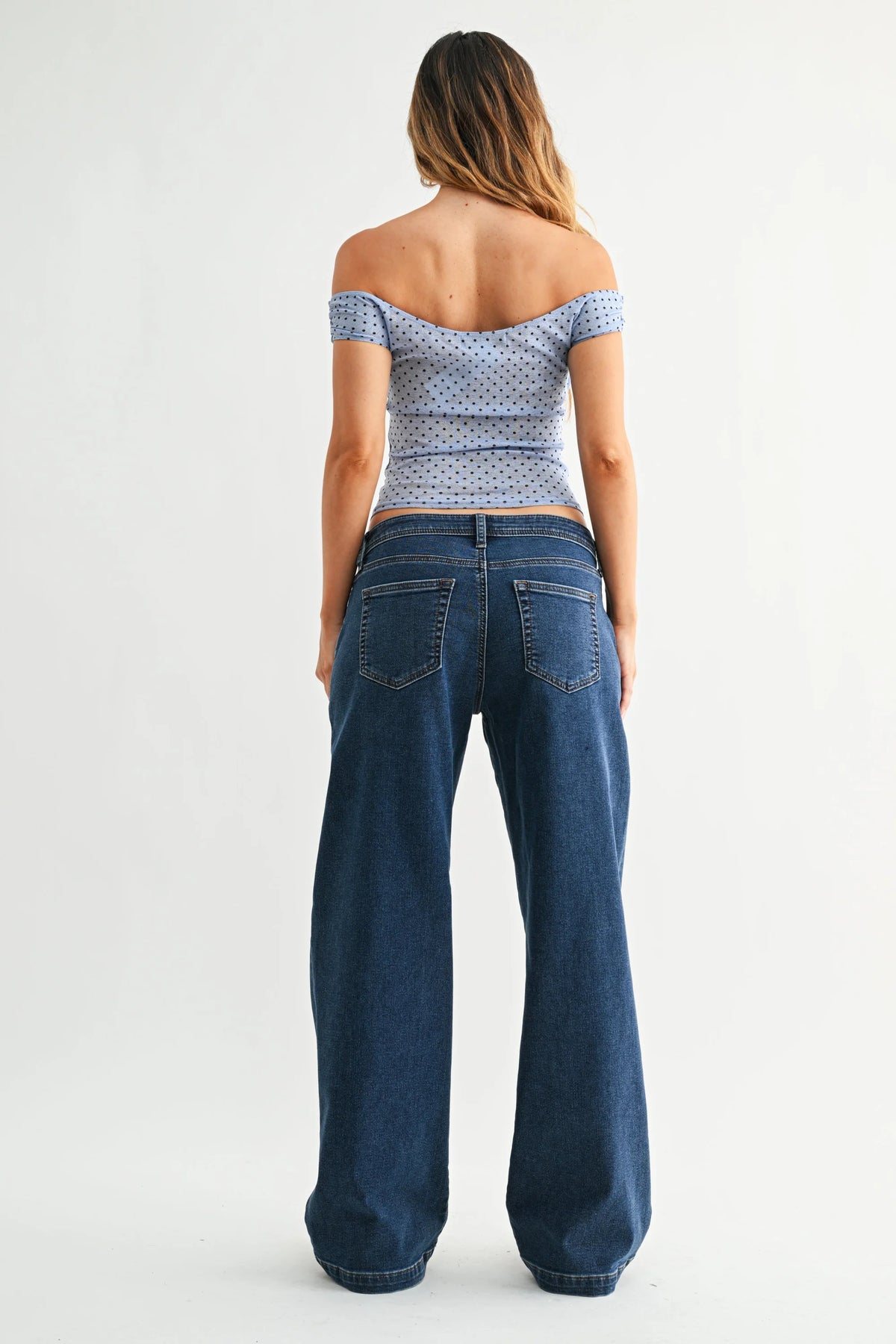 Mid rise relaxed straight trouser in blue denim with flare fit