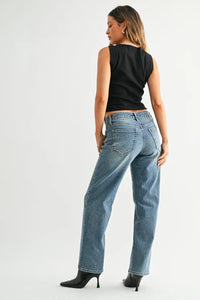 Loose low rise stretch straight denim jeans with distressed high-waisted details