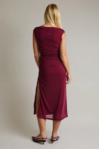Burgundy off-shoulder ruching mesh midi dress with cap sleeves and side slit