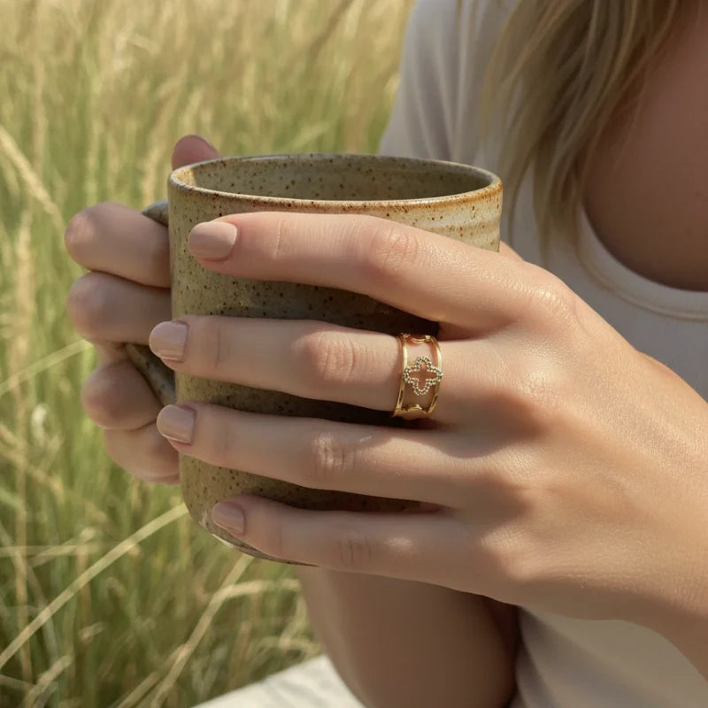 Bohemian adjustable gold clover ring with ceramic speckled mug